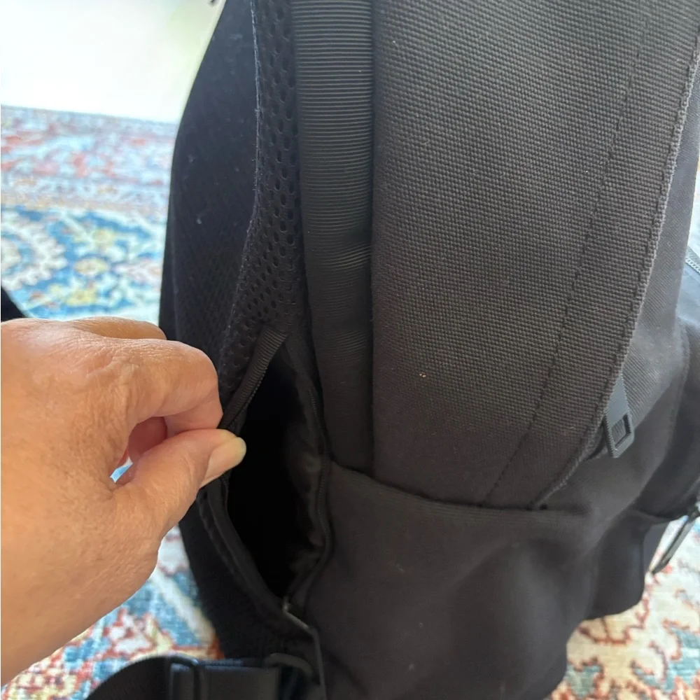 lululemon athletica Black Minimalist Backpack